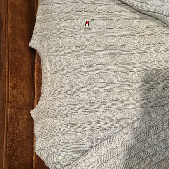 Vintage Tommy Hilfiger light blue sweater - Picture 2 of 4